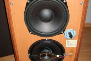 Tesla ARS 561 monitorid-0