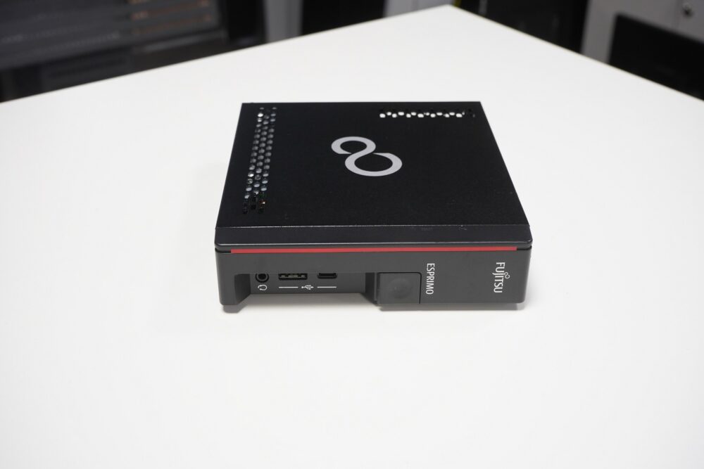 Fujitsu Esprimo G9010
