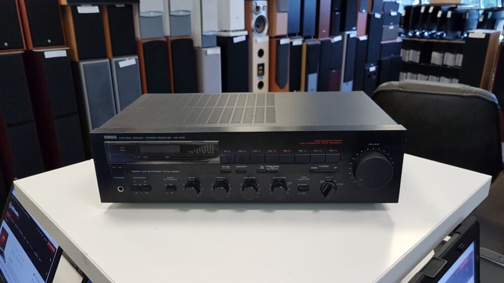 Ressiiver Yamaha RX-300