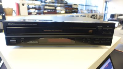 5 CD-mängija denon DCM-360