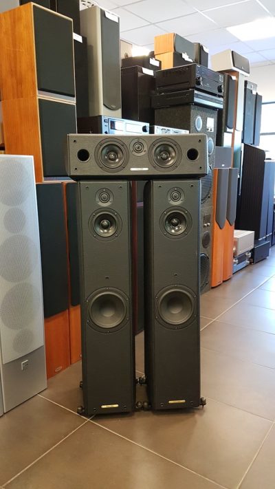 Nahast kattega Sonus faber Toy põrandakõlarid + keskkõlar