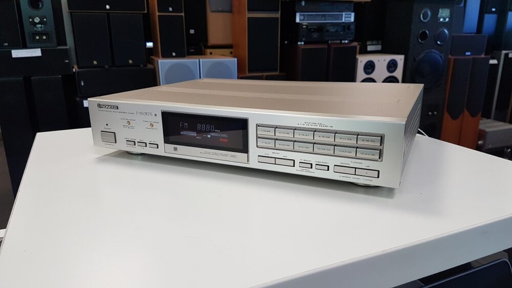 Tüüner Pioneer F-550RDS
