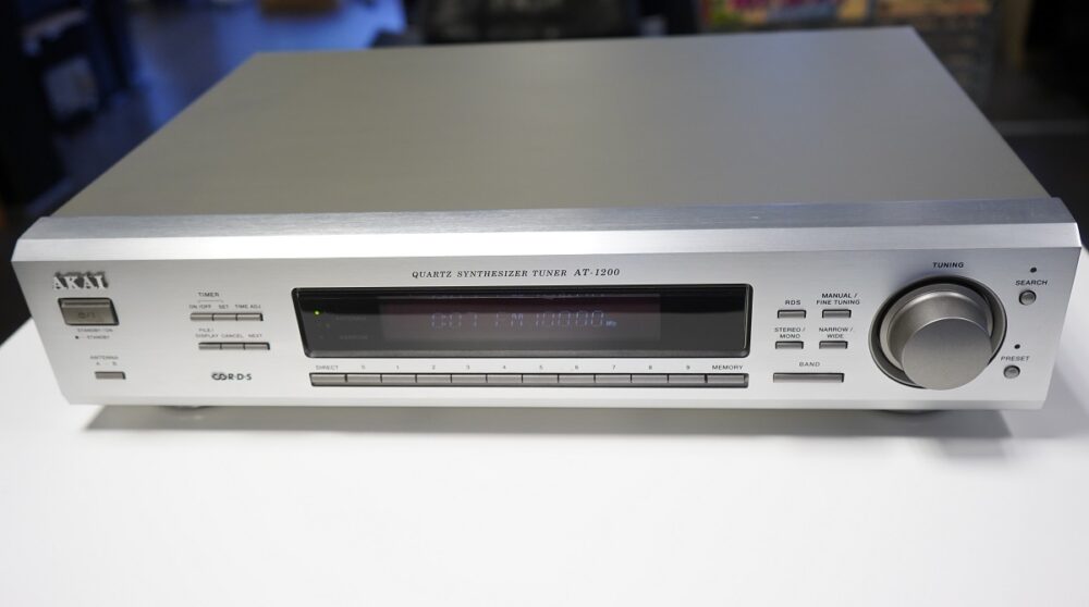 Tüüner Akai AT-1200