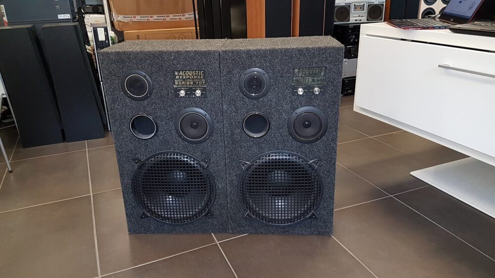 Acoustic 707 põrandakõlarid