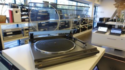 Vinüülimängija JVC AL-A155
