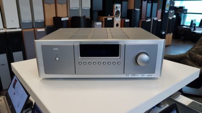 NAD M15 surround AV eelvõimendi