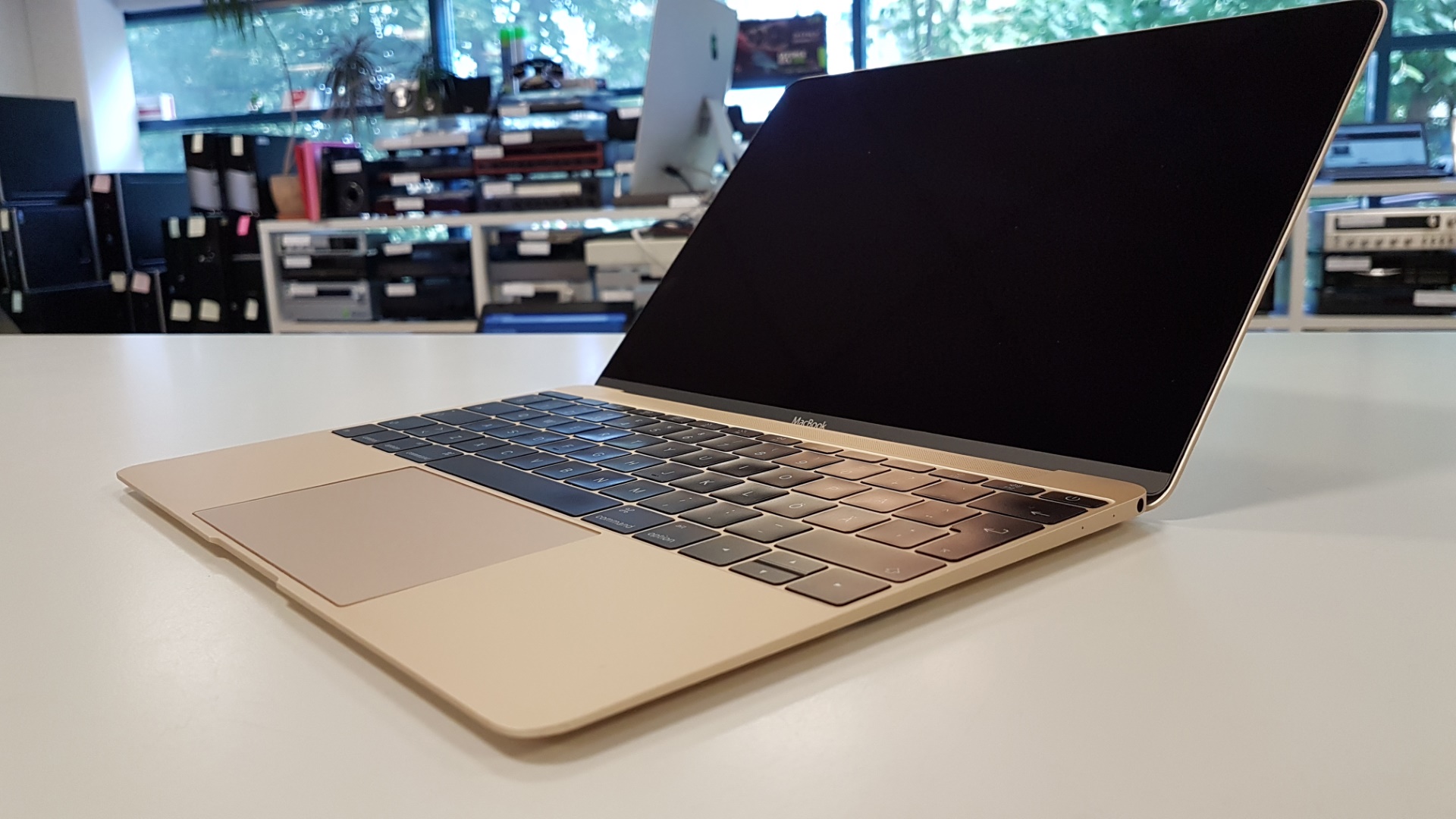 Note 12 золотой. Apple MACBOOK 12. Apple MACBOOK 12 Pro. Apple MACBOOK 12 Retina 2015. MACBOOK 12 2015 Gold.