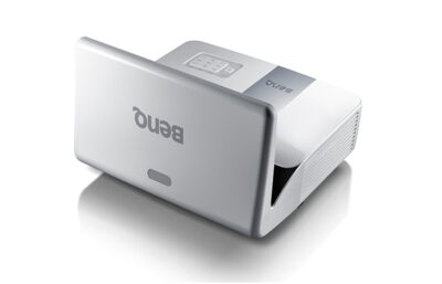 BenQ MW843UST lähikuvaprojektor