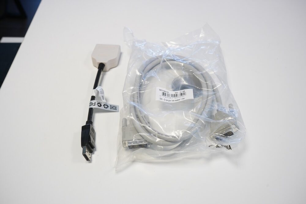 Displayport DVI üleminek + DVI kaabel.