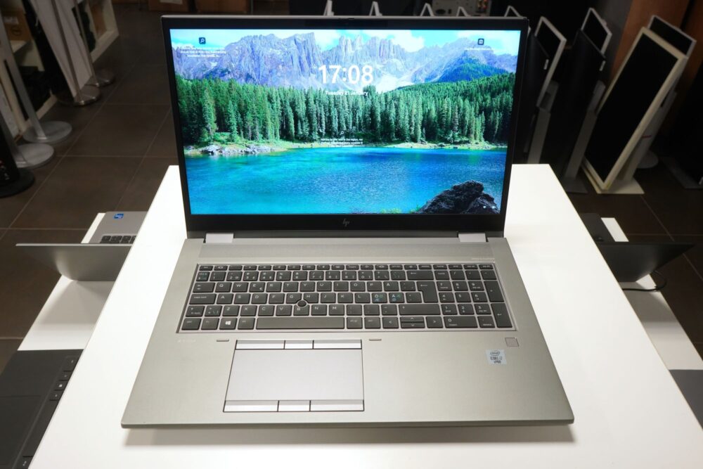 HP ZBook Fury 17 G7 defektiga
