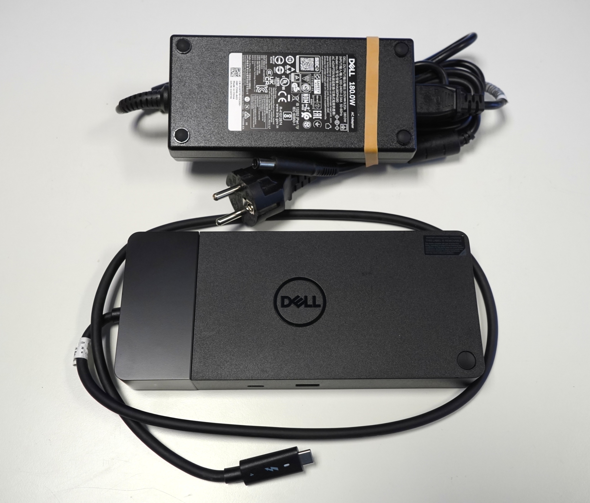 Dell dokk WD22TB4 + Dell 180W adapter