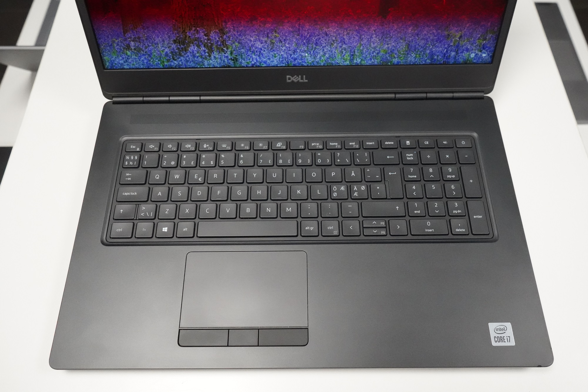 Dell Precision 7750 - Image 4