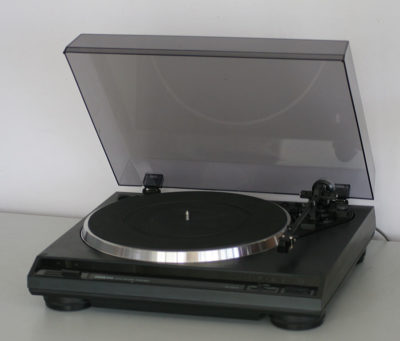 Vinüülimängija Onkyo CP-1007A